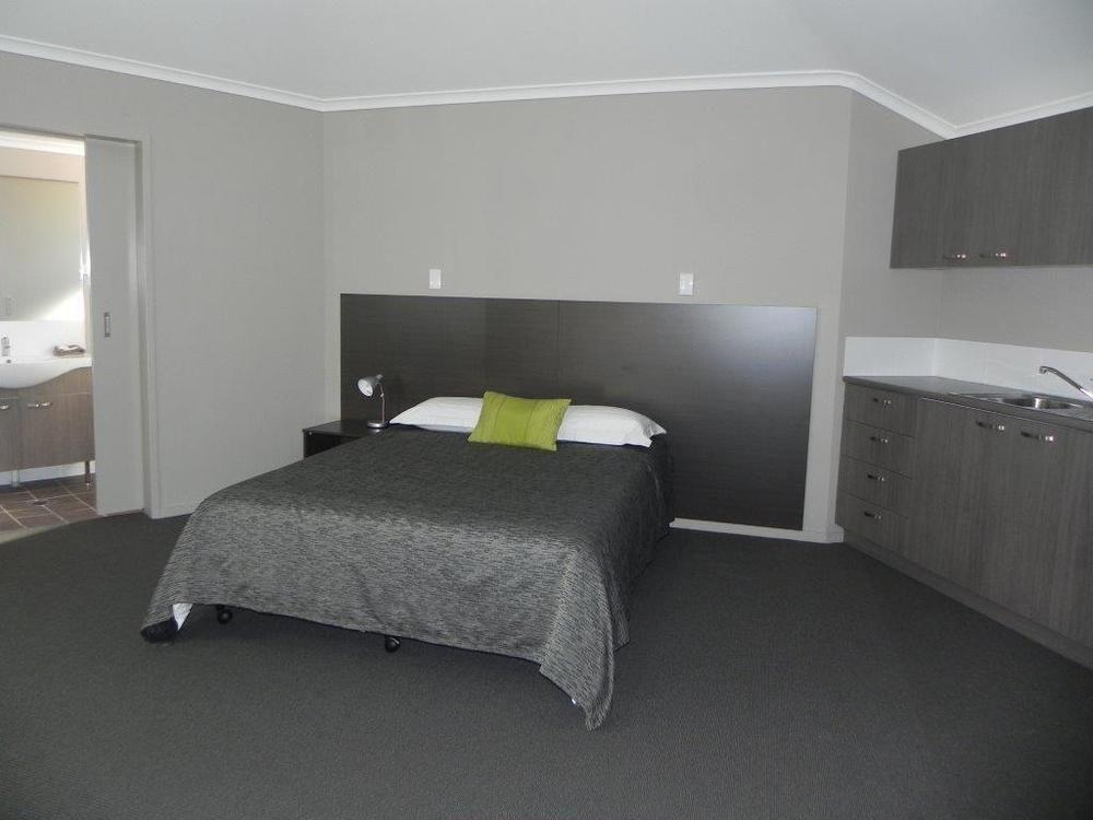 Bluestone Motor Inn Теннант-Крик Экстерьер фото