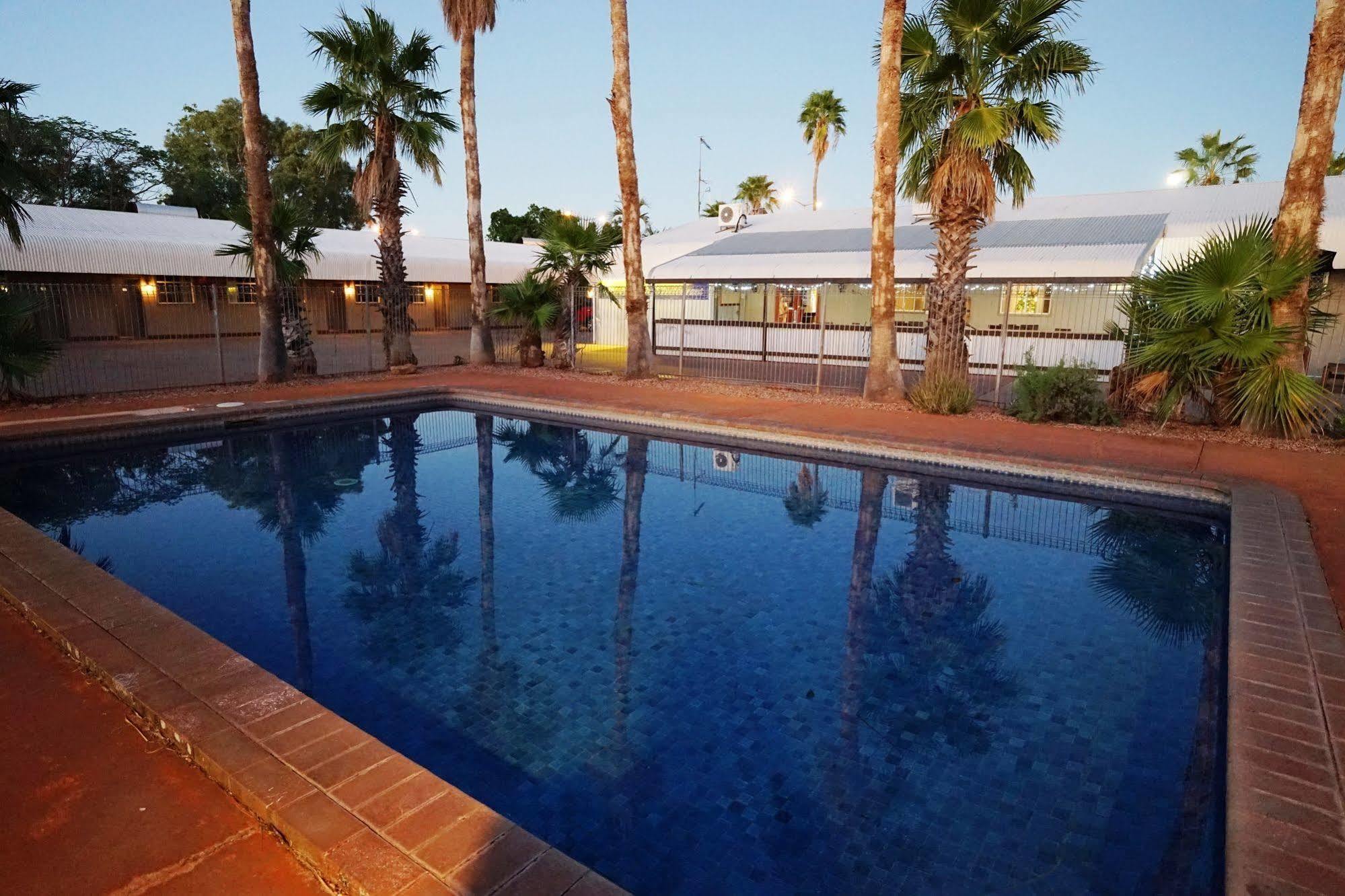 Bluestone Motor Inn Теннант-Крик Экстерьер фото