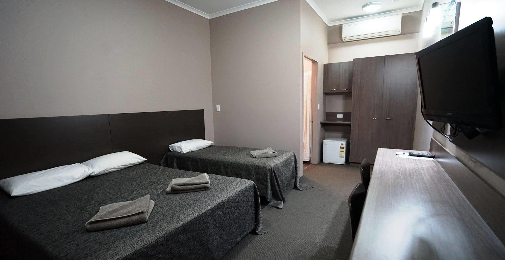 Bluestone Motor Inn Теннант-Крик Экстерьер фото